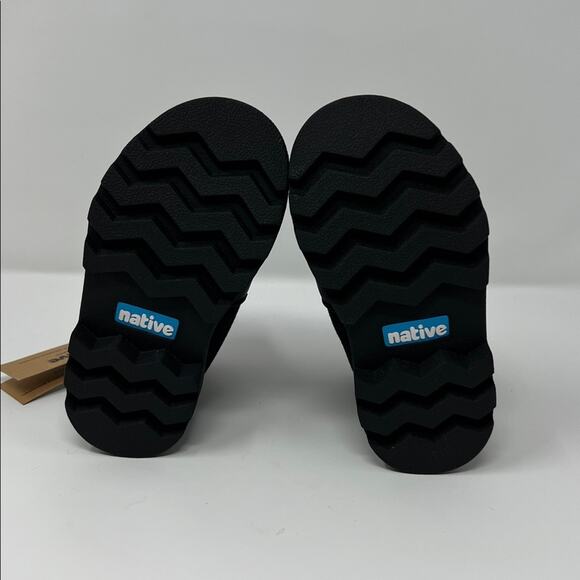 Native Kensington Treklite - Jiffy Black - Water Resistant - C6 - New in box - Picture 7 of 8